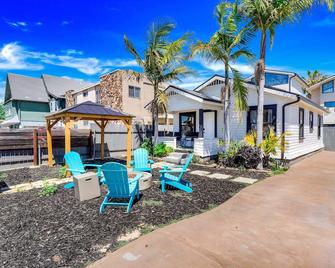 Mid-City 2BR Retreat Firepit Nights with Free Parking - San Diego - Patio