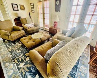 Connecticut Colonial with River and Sunset Views! - East Haddam - Sala de estar