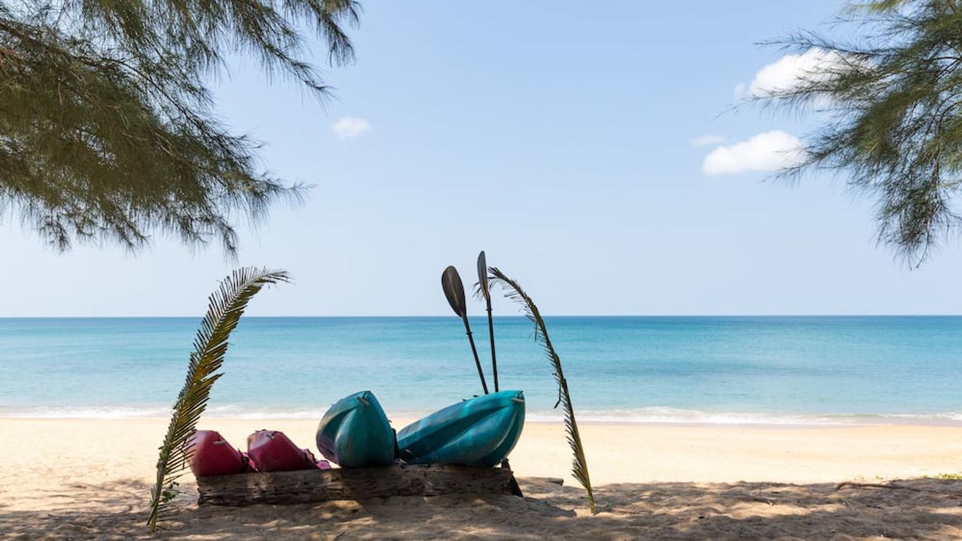 Coriacea Beachfront Boutique Phuket Resort