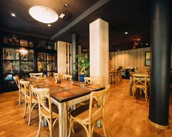 هوتل أرينا ماريبور - ماريبور - مطعم