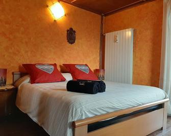 B&B La Locanda del Cinghiale - Premeno - Bedroom