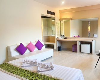 Bunjongburi Hotel - Surat Thani - Sala de estar