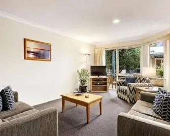 Island Breeze Resort - Cowes - Wohnzimmer