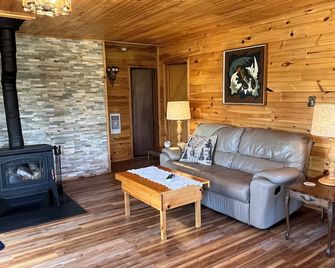 Margaree-a-ville Cottage - Margaree Harbour - Sala de estar