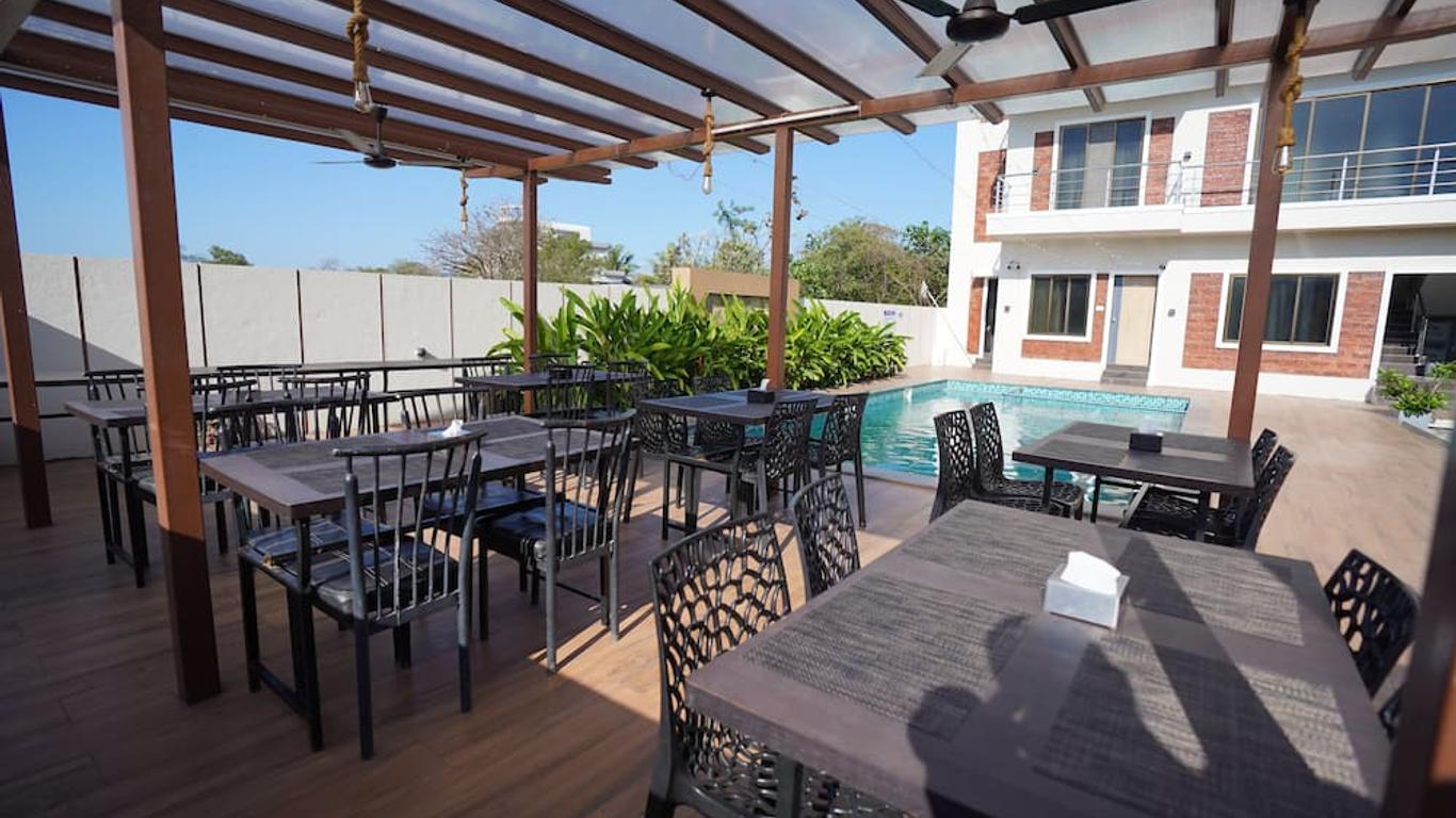 Lotus The Lake View Resort