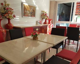 V-House Hotel - Trang - Spisestue