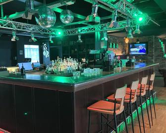 B&B HOTEL Warrington - Warrington - Bar