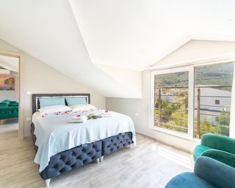 Stunning Suite in Oeluedeniz With Seavie - Fethiye - Bedroom
