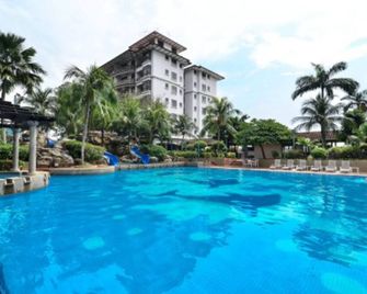 Mahkota Hotel Melaka - Malacca - Pool