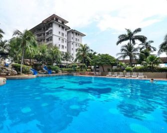 Mahkota Hotel Melaka - Malaca - Piscina