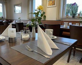 Land-gut-Hotel am Ring - Nuerburg - Ristorante