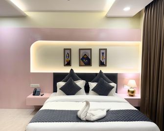 Nuri's Nest And Notch - Mussoorie