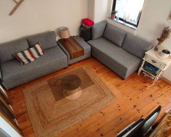 Cantinho D'alice Confortável T3 em Pleno Parque Natural da Serra da Estrela - Valezim - Salon