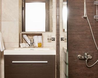 Marble Tower - Beirut - Bathroom