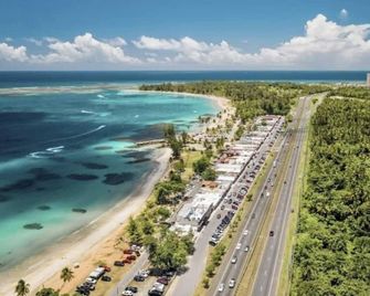 Duermes Con La Naturaleza - Luquillo - Beach