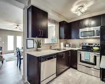 The Lofts of Downtown (540 N 2nd St, #211) - Clarksville - Kitchen