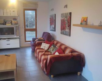 Family holiday home very close to the beach. - Gorey - Sala de estar