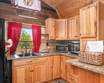 Mountain View Tiny House in Golf Capital of TN - Crossville - Kuchyň