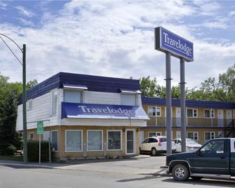 Travelodge by Wyndham Moose Jaw - Мус-Джо - Здание