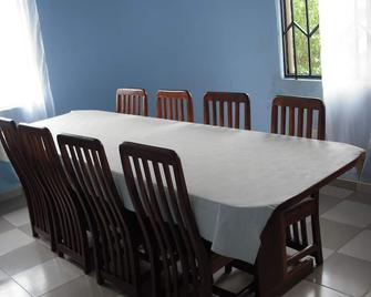 Osda Guest House - Accra - Essbereich