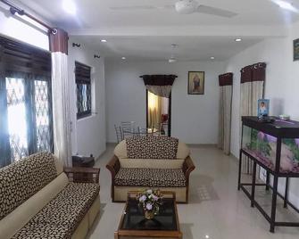 Alexandra Family Villa - Negombo - Sala de estar