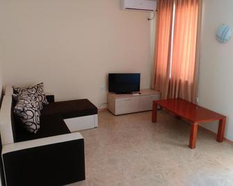 Aparthotel Lucky Family - Ravda - Sala de estar