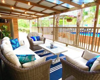 Elk Estate Luxury Holiday Home - Inverloch - Balcón