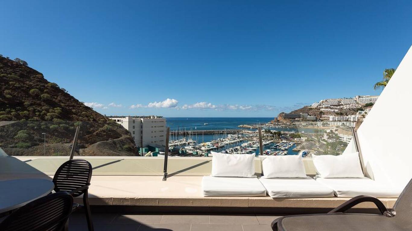 هوليداي كلوب بويرتو كالما