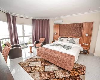 Fini Hotel Bobende - Limbe - Camera da letto