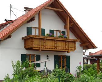 Fewo zwischen München und Garmisch - Weilheim in Oberbayern - Gebäude