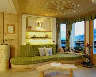 Hotel Cesa Padon - Livinallongo del Col di Lana - Living room