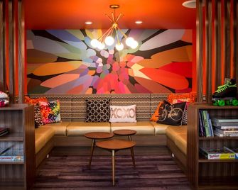 Hotel Zed Kelowna - Kelowna - Salon