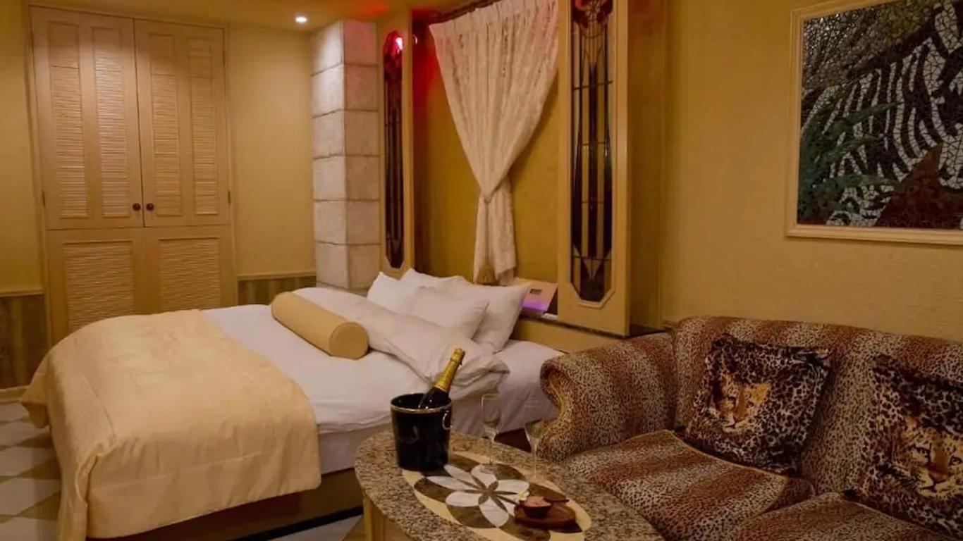 Hotel Grand Garden (Adult Only)