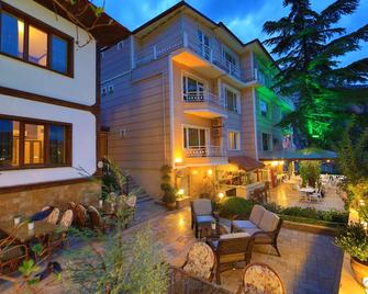 Lalehan Hotel Special Class - Amasya - Innenhof