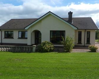Manorview B&B - Cookstown - Building