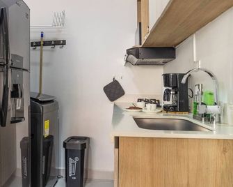 Cozy Spring Flat in Laureles - Medellín - Cuisine