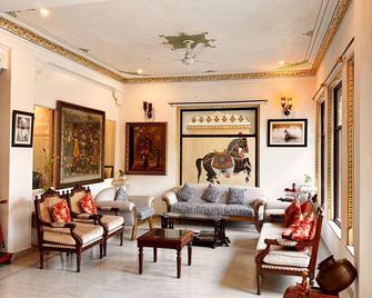 Hotel Boheda Palace - אודאיפור - טרקלין