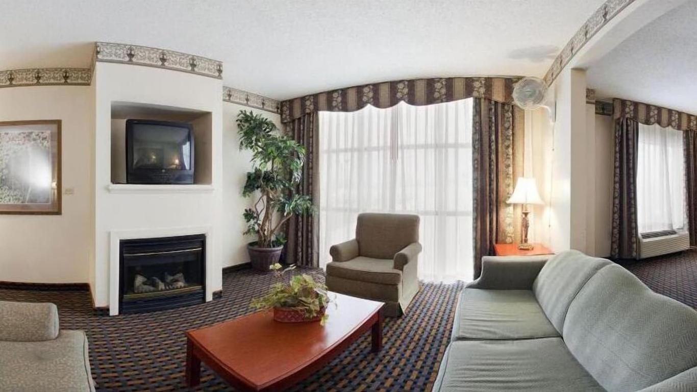 Holiday Inn Express Hotel & Suites Laurinburg, An IHG Hotel