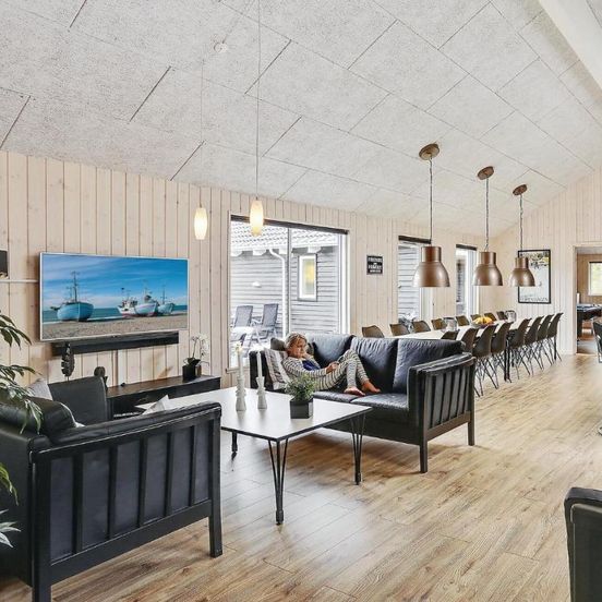 Eight-Bedroom Holiday Home Frederiksvaer – Frederiksværk