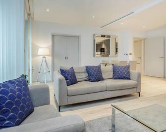 3 Bed 2 Bath Luxury Apartment • King Bed • Kings Cross 10 Min Walk - London - Wohnzimmer