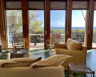 Villa Quercianella In Livorno, Tuscany - Livorno - Living room