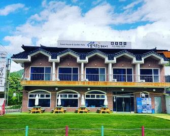 Chuncheon Roha Stay - Chuncheon - Gebouw