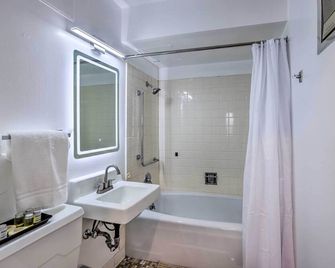 Airy Apt Situated in The Coosa River Are - Gadsden