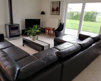 Spacious quiet farmhouse between Lys and Scheldt, Belgium - Anzegem - Salon