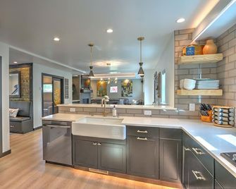 Cozy Mountain Retreat! Golf, Fish,Hot Tub, Pet Friendly, 30 miles to Aspen! - Carbondale - Cucina