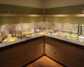 Ibis Nürnberg Altstadt - Nuremberg - Buffet