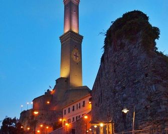 Castello Miramare - Genova - Nähtävyydet