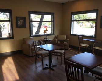 Sagebrush Inn and Suites - Broadus - Restaurant