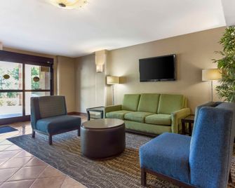 Quality Inn Raleigh Downtown - Raleigh - Soggiorno