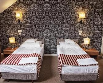 Hotel Lord Krosno - Krosno - Camera da letto